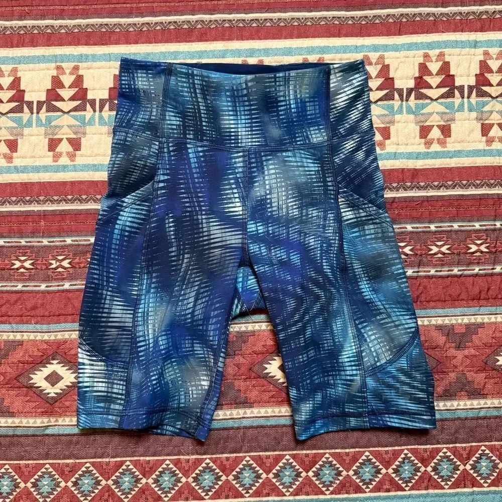 Lululemon biker shorts size 2